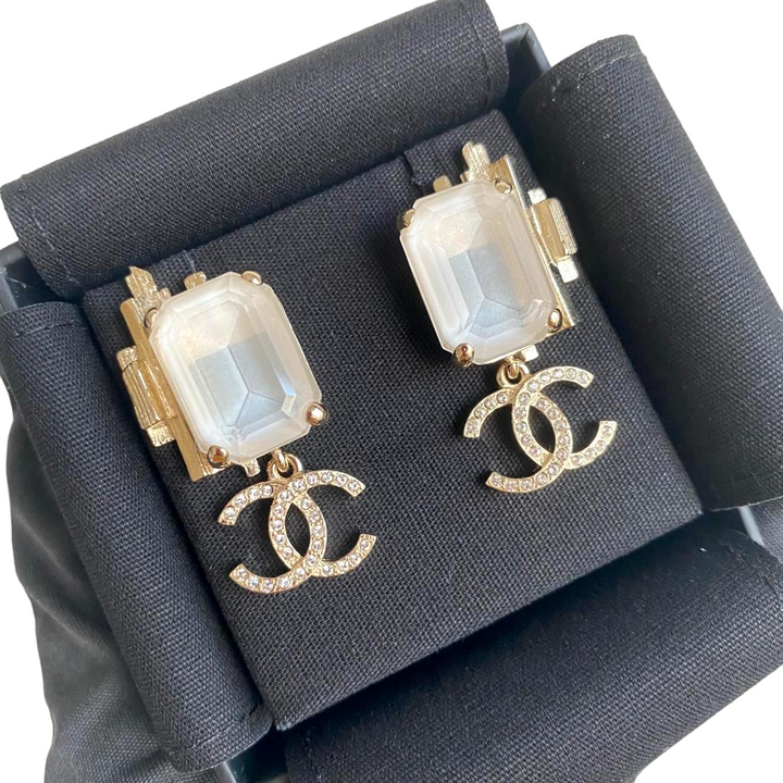 Chanel White CC Large Pearl Earrings – The Closet