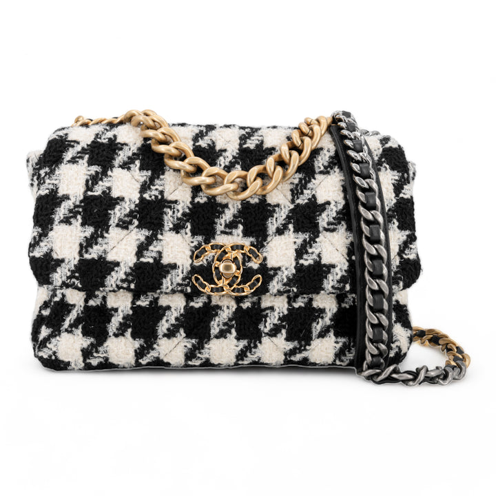 CHANEL CHANEL 19 Medium Flap Bag in Black And White Houndstooth