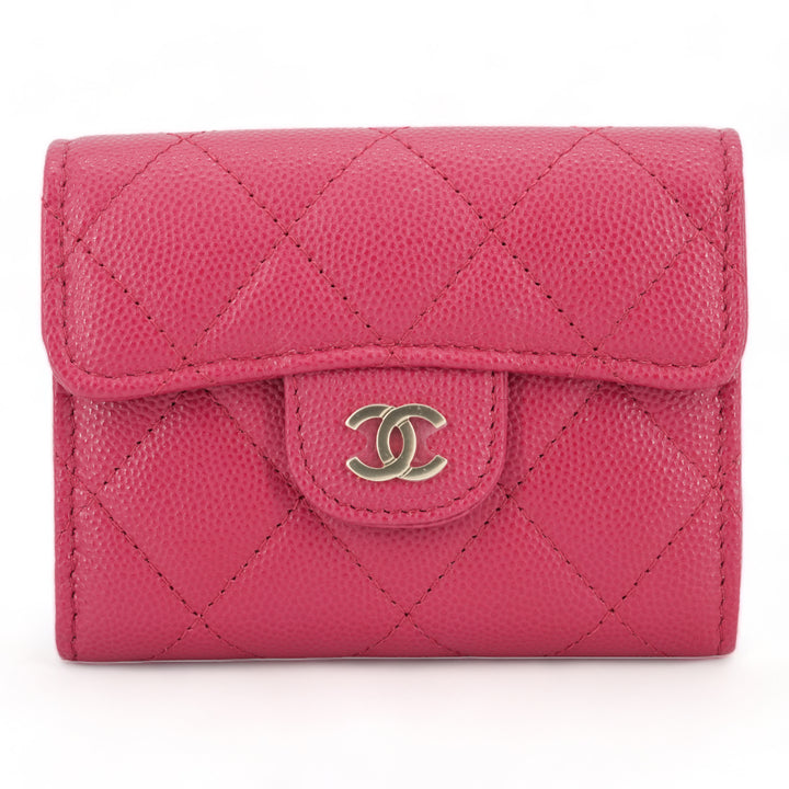 CHANEL Large Classic Card Holder in 21A Raspberry Caviar - Dearluxe.com