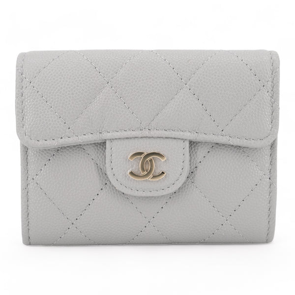 CHANEL Large Classic Card Holder in Light Grey Caviar - Dearluxe.com