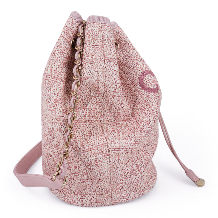 CHANEL Pink Glitter Canvas Deauville Drawstring Bucket Bag - Dearluxe.xom