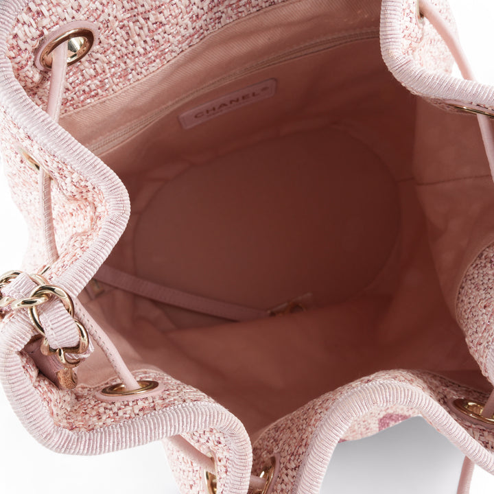 CHANEL Pink Glitter Canvas Deauville Drawstring Bucket Bag - Dearluxe.xom