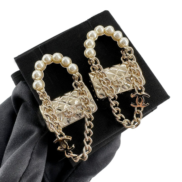 CHANEL 21S Classic Flap Pearl Handle Chain Dangle Earrings - Dearluxe.com
