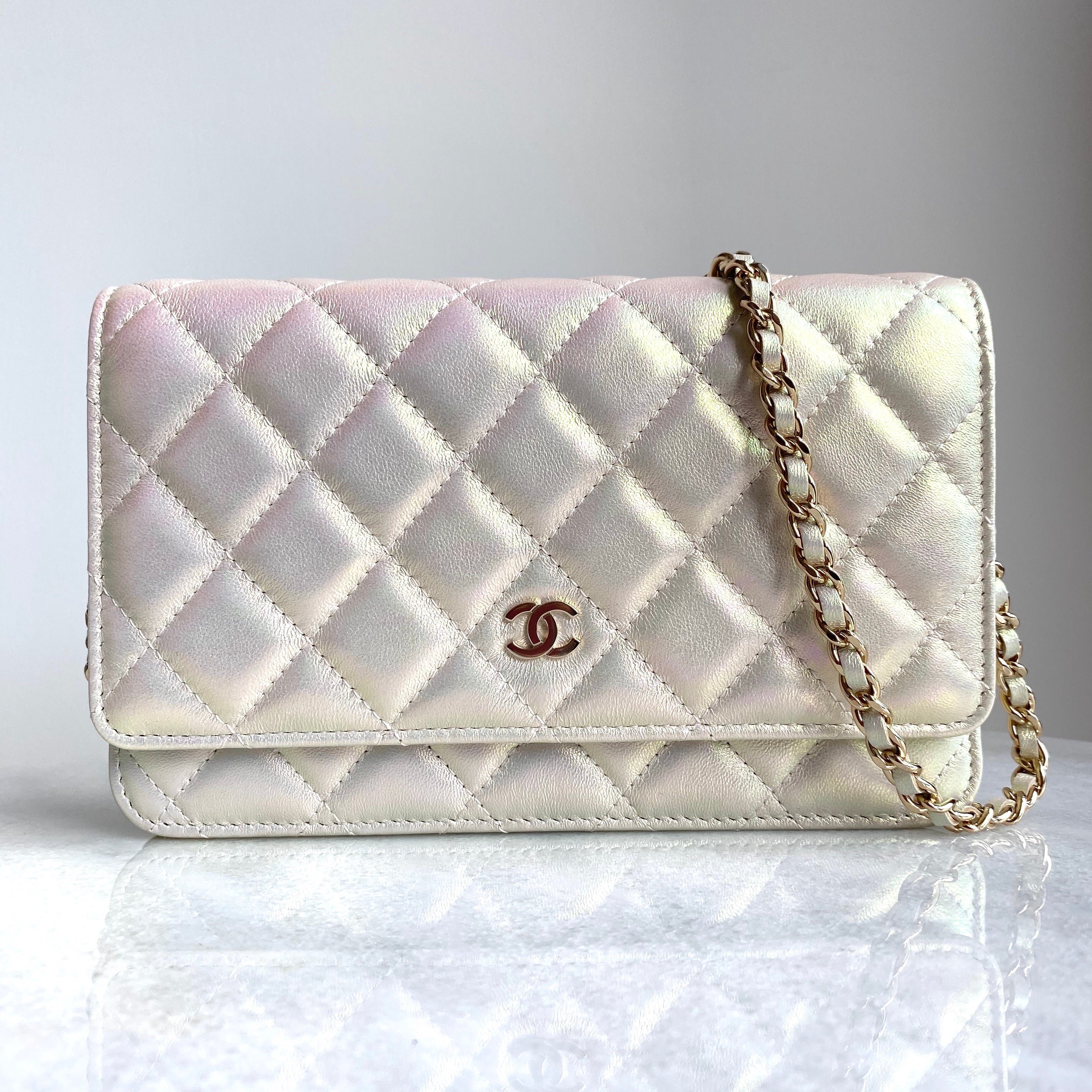 CHANEL Wallet On Chain WOC in 20B Iridescent Ivory