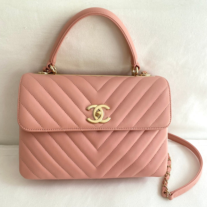 CHANELSmall Trendy CC Flap Bag with Top Handle in Chevron Pink Lambskin - Dearluxe.com