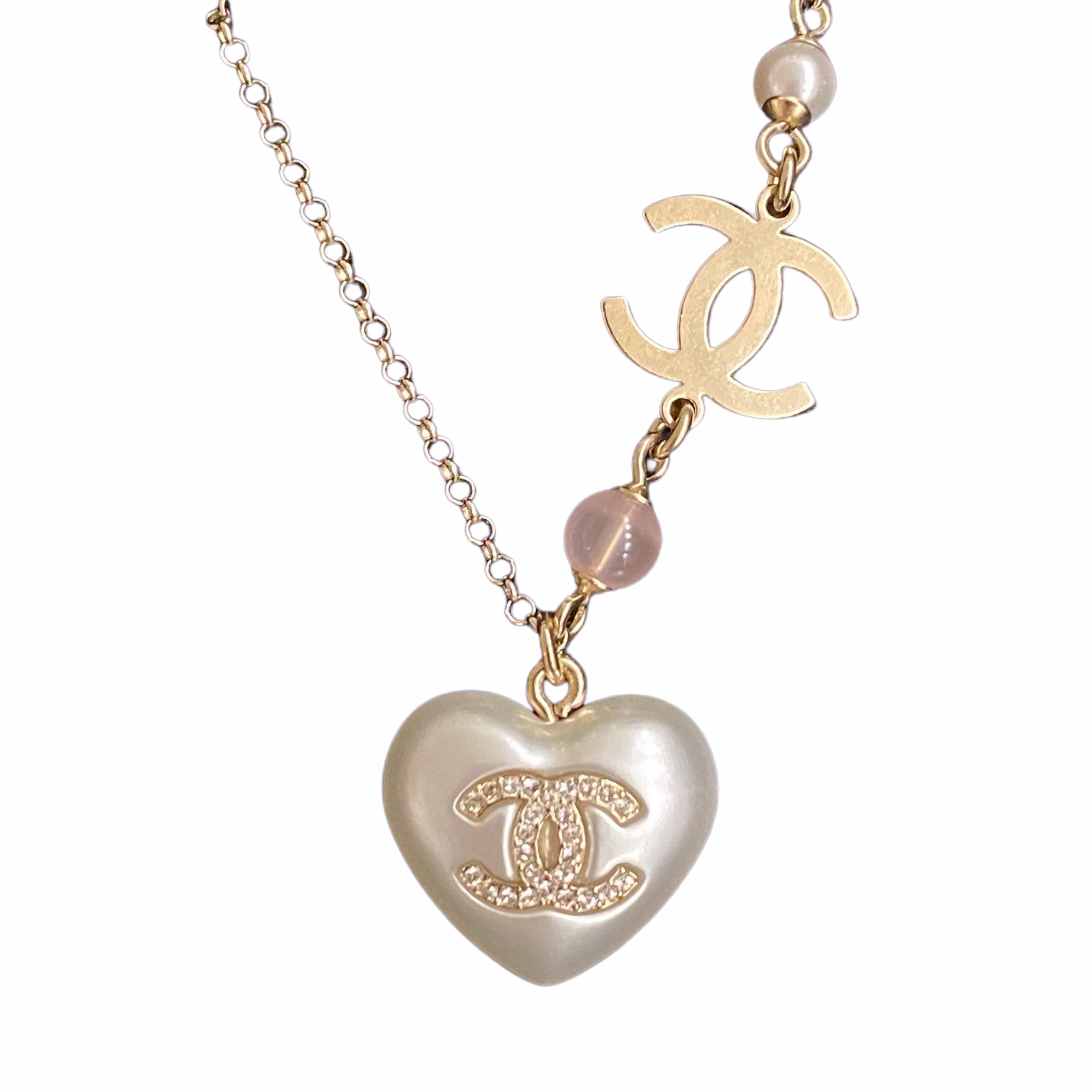 Chanel 21B Pearl Heart Crystal CC Logo Necklace