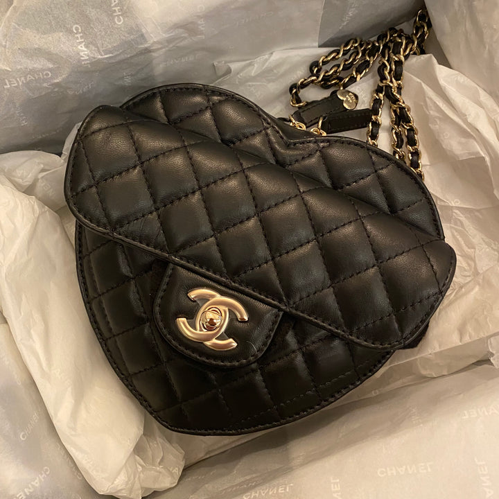 Buy 22S CC In Love Heart Zipped Black Lambskin Quilted Belt Bag LGHW, Luxury SALE