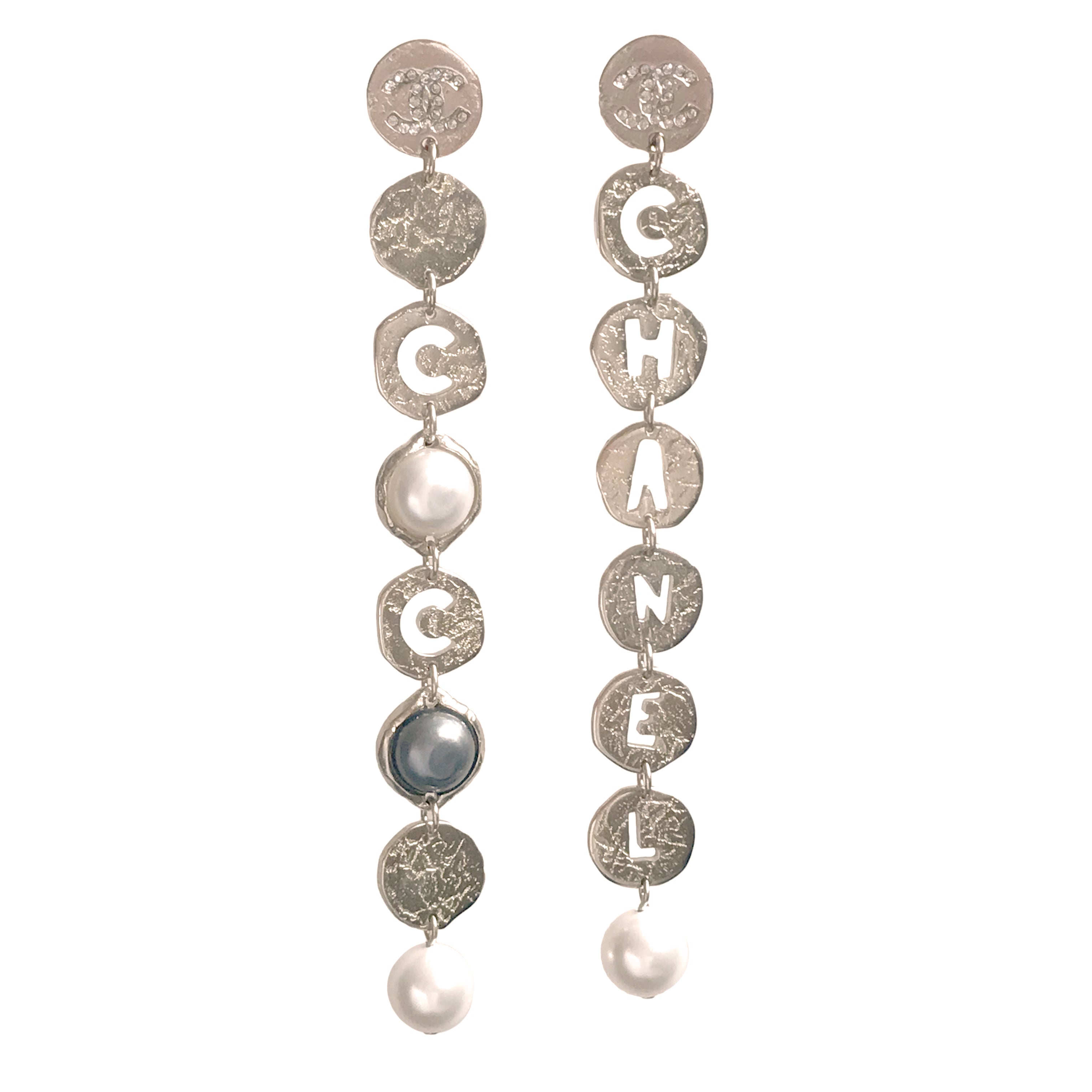 CHANEL Pearl Crystal CC Drop Earrings Gold 1186436