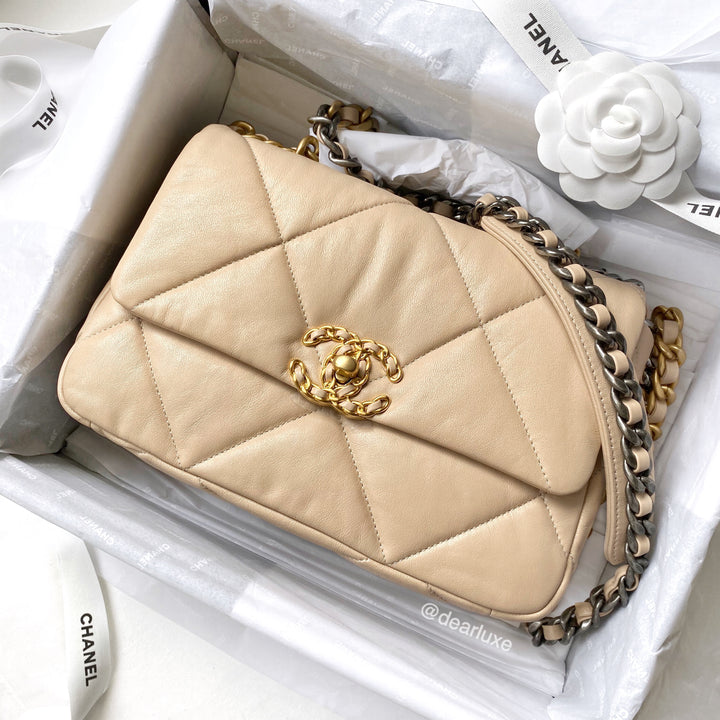CHANEL CHANEL 19 Small Flap Bag in Light Beige Lambskin - Dearluxe.comCHANEL CHANEL 19 Small Flap Bag in Light Beige Lambskin - Dearluxe.com