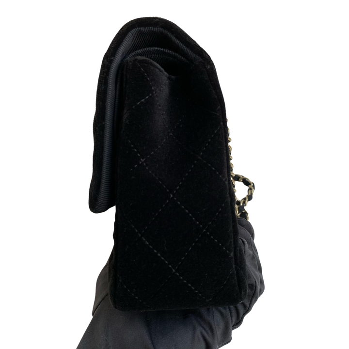 Medium Classic Double Flap Bag in Black Velvet GHW