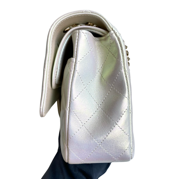 Medium Classic Double Flap Bag in 20B Iridescent Ivory Lambskin