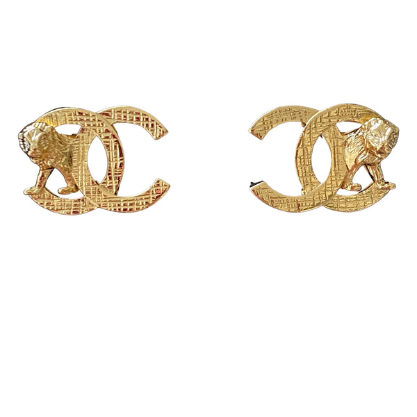 CHANEL 22A Lion Gold CC Logo Stud Earrings AB8784 - Dearluxe.com