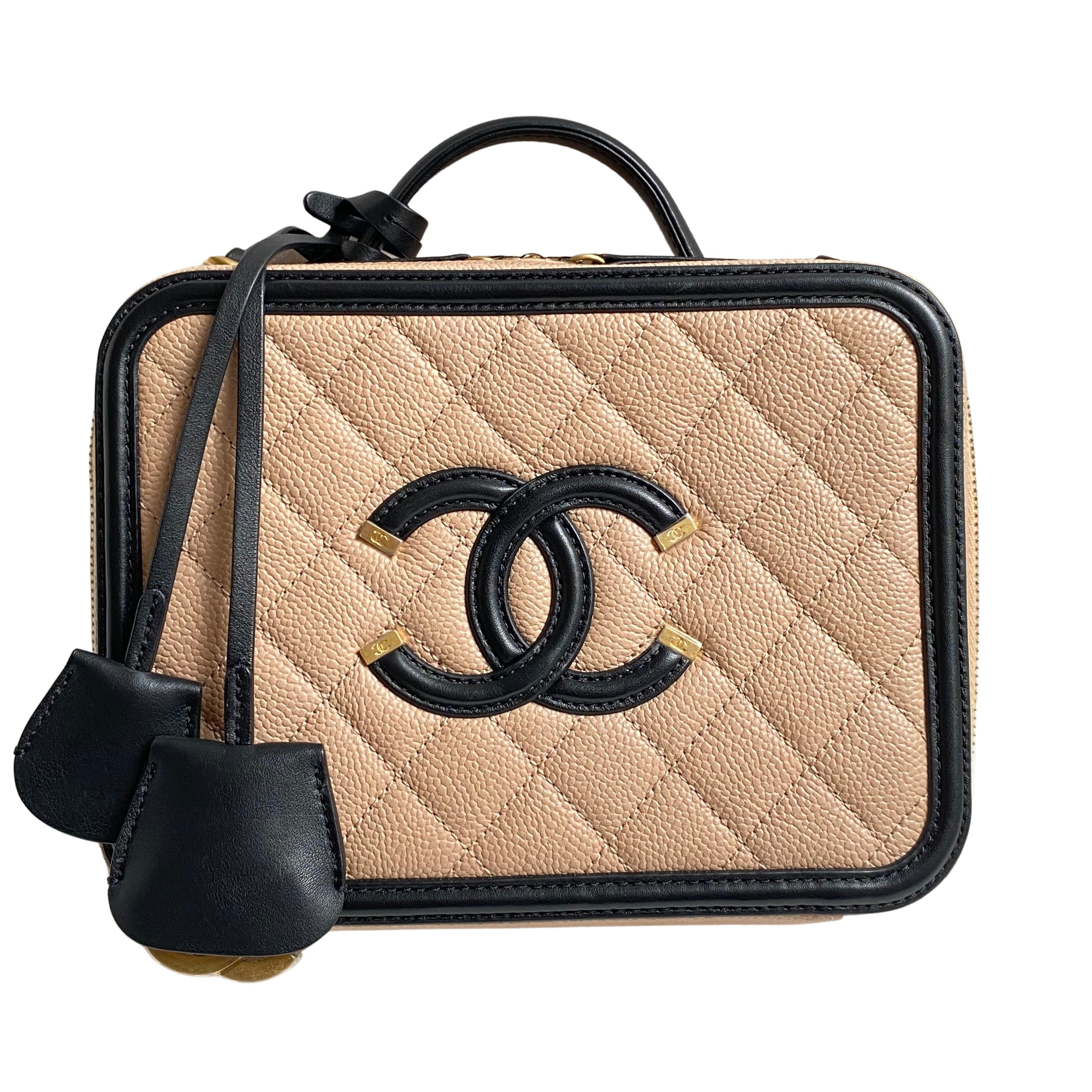 Chanel Vintage Patent CC Vanity Case - Black Cosmetic Bags, Accessories -  CHA725942