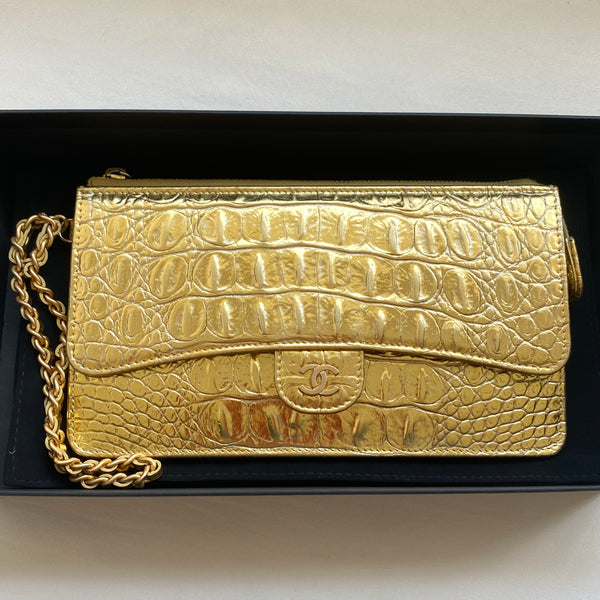 19A Ancient Egypt Gold Croc Embossed Wristlet Clutch