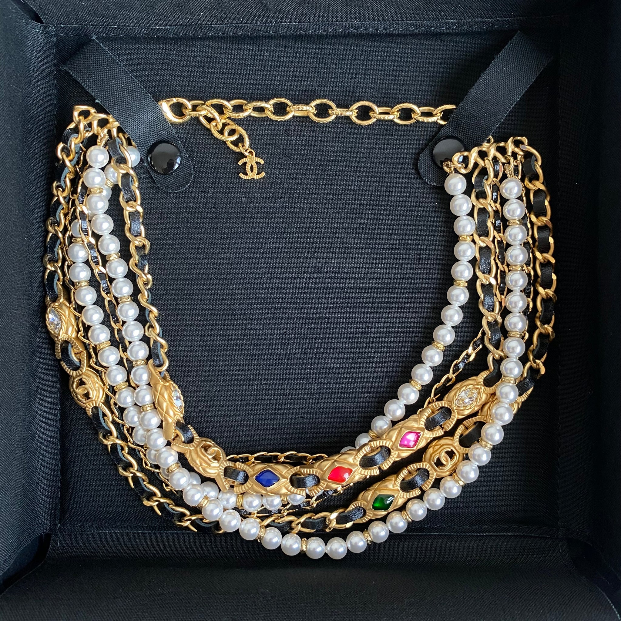 Chanel Pearl Choker Necklace Poured Glass  Faux Diamonds 1980s  Chelsea  Vintage Couture