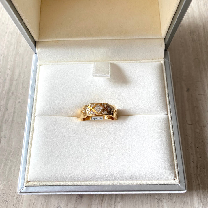 CHANEL Coco Crush Diamond Ring 18k Yellow Gold Sz 53 - Dearluxe.com