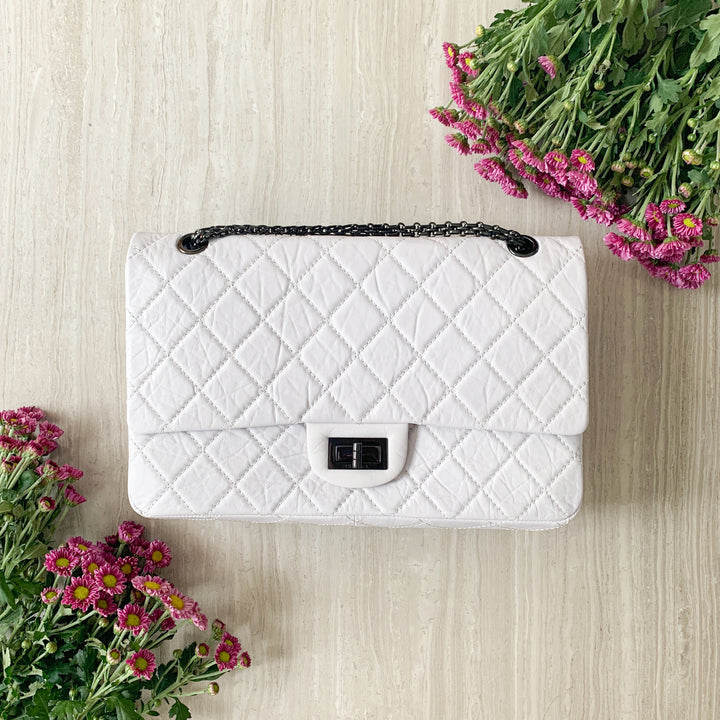 Chanel White Quilted Caviar 2.55 Reissue 226 Single Flap at 1stDibs
