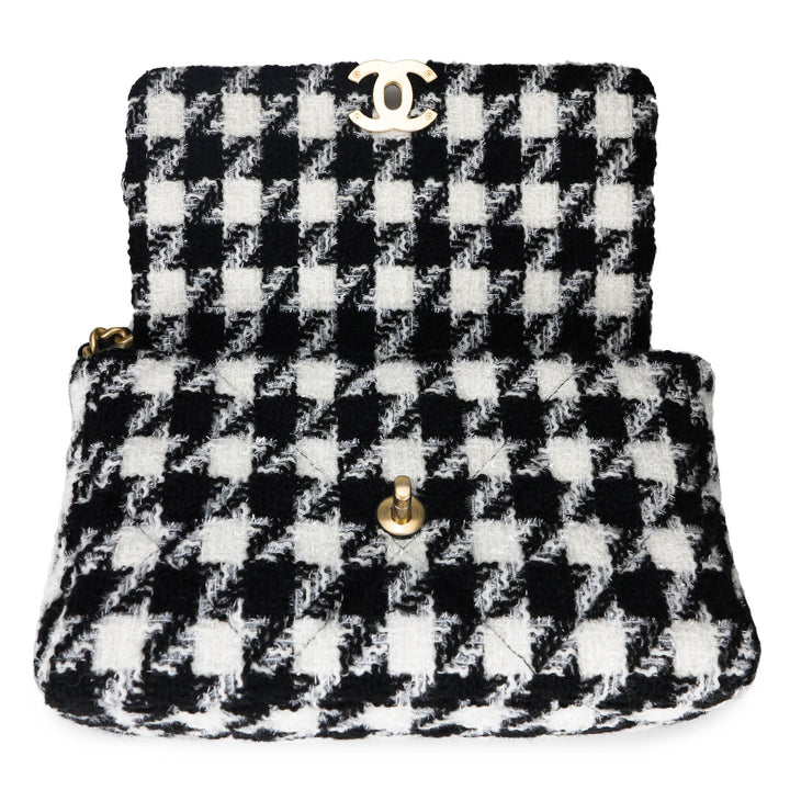 CHANEL 19 Medium Flap Bag in Black And White Houndstooth Tweed - Dearluxe.com