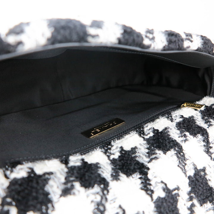 Chanel 19 Flap Bag Quilted Tweed Medium Black 1603401