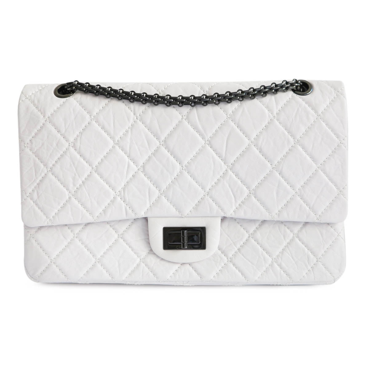 CHANEL 2.55 Reissue Flap Bag Size 227 in White Aged Calfskin
