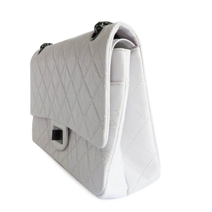 CHANEL 2.55 Reissue Flap Bag Size 227 in White Aged Calfskin