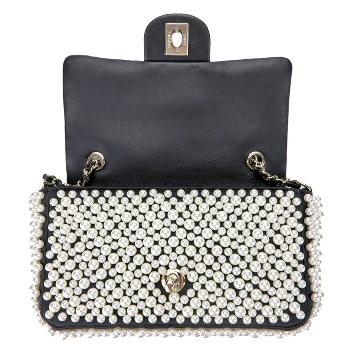 CHANEL Mini Pearl Flap Bag – Dearluxe
