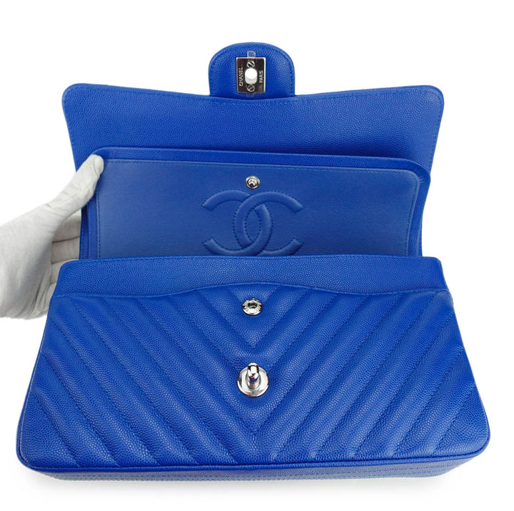 CHANEL Medium Classic Double Flap Bag in Chevron Blue Caviar SHW