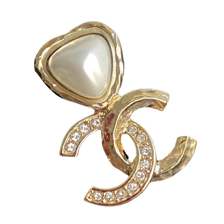 CHANEL 21K Heart Pearl CC Logo Stud Earrings - Dearluxe.com