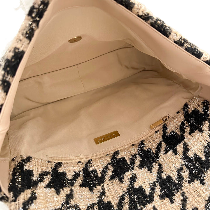 Chanel 19 Beige Black Houndstooth Tweed Flap Bag Large Maxi – Boutique  Patina