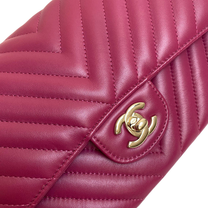 Chanel 18b Medium Classic Double Flap Bag