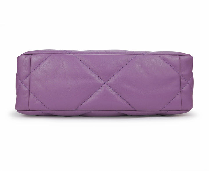 Vintage and Musthaves. ***Final Price*** Chanel 19 lilac small