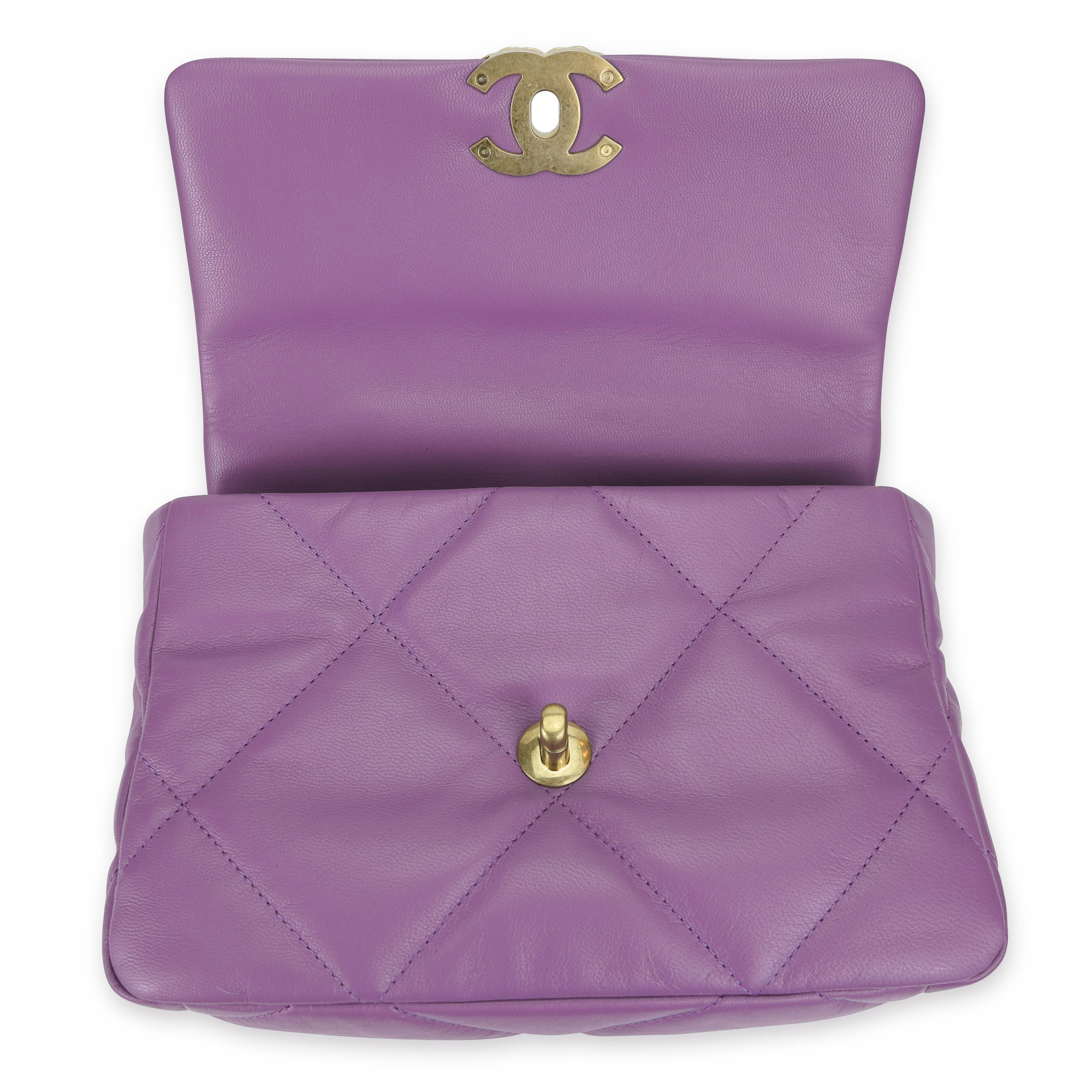 CHANEL CHANEL 19 Small Flap Bag in Purple Lambskin Dearluxe