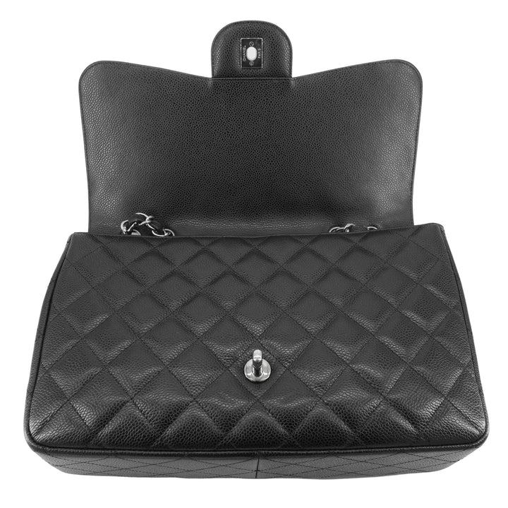 Chanel Caviar Leather Classic Jumbo Single Flap Bag (SHF-LFr7oi)