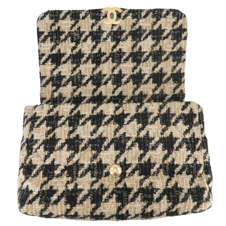 CHANEL Chanel 19 Maxi Flap Bag in Beige Black Houndstooth Tweed | Dearluxe