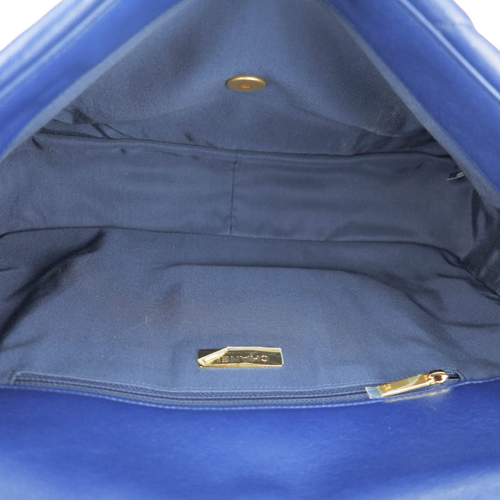 CHANEL CHANEL 19 Maxi Flap Bag in Navy Lambskin - Dearluxe.com