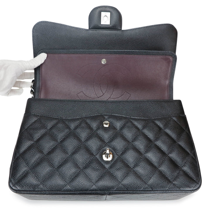 Chanel 2022 Black Quilted Caviar Jumbo Double Classic Flap SHW 78c85s –  Bagriculture